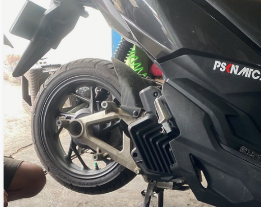 Ban Belakang Motor Goyang