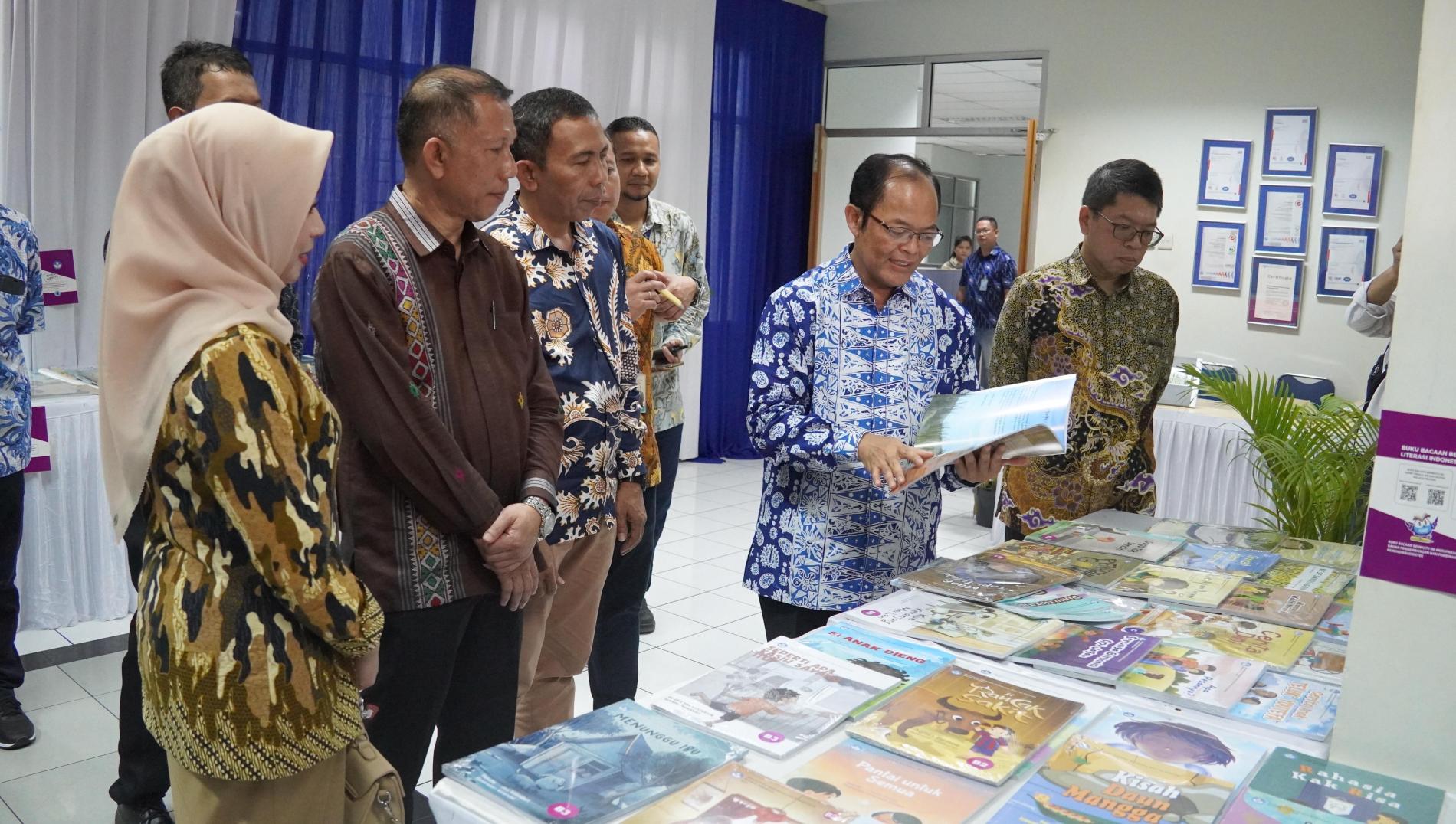 Kemendikbudristek Luncurkan Kembali Buku Bacaan Bermutu ke Satuan Pendididikan