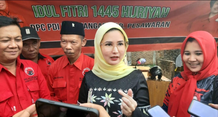 Banyak Dukungan, Bacabup Pesawaran Nanda Serahkan Berkas ke 3 Partai