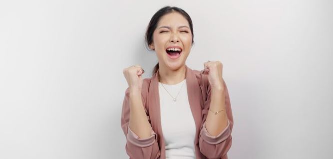 5 Zodiak Paling Beruntung dan Bersinar di Bulan Mei 2024, Cek Zodiakmu!