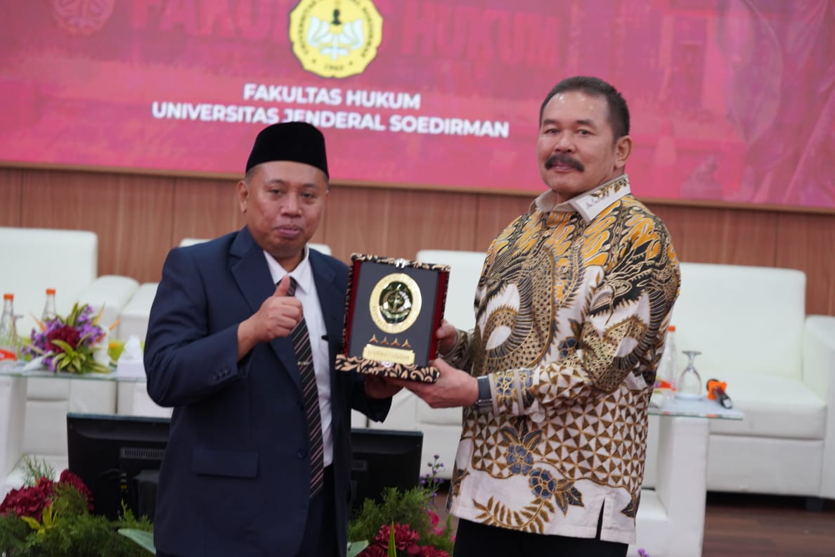 Jaksa Agung ST Burhanuddin Sampaikan Sistem Penegakan Hukum di Indonesia dalam Seminar Nasional Dies Natalis Fakultas Hukum Universitas Jenderal Soedirman ke-43