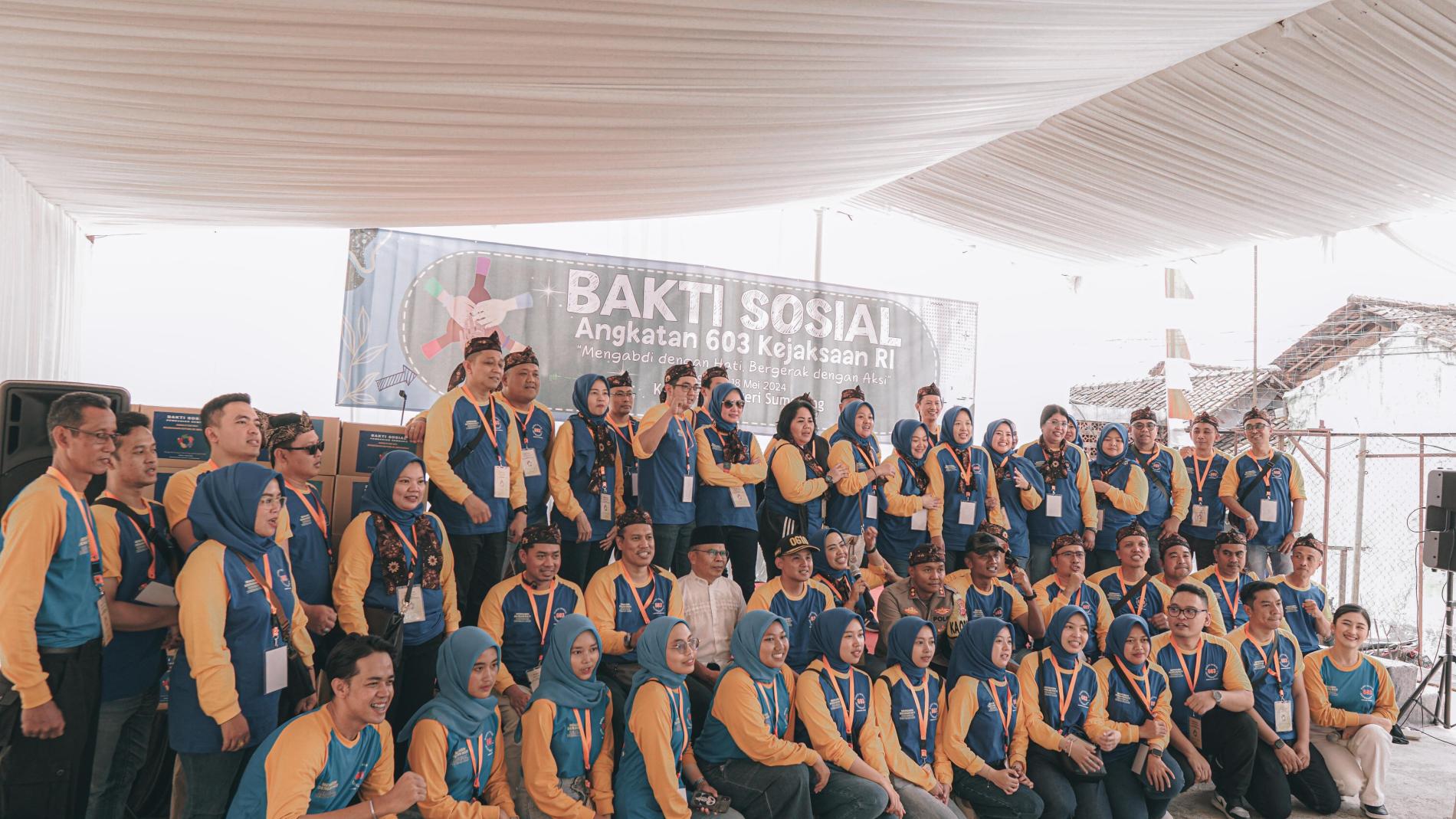 Bentuk Kepedulian Kepada Masyarakat, Kejaksaan RI Angkatan 603 Gelar Bakti Sosial di Kabupaten Sumedang