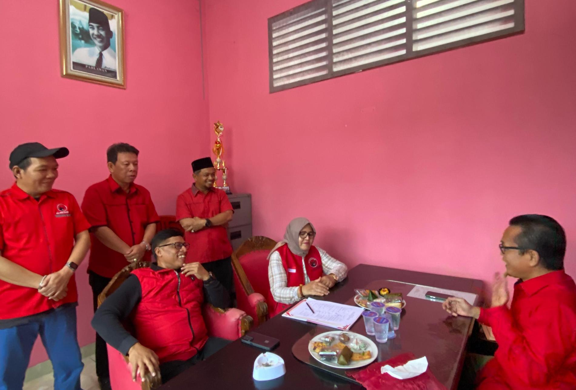 Ketua DPRD Balam Wiyadi Daftar Bacawakot ke PDIP