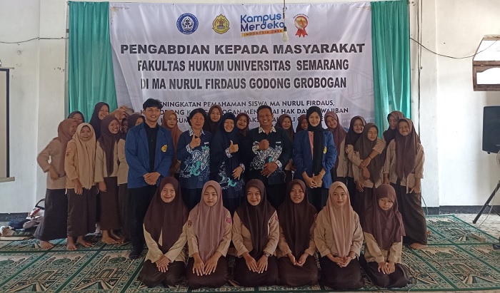 Tim FH USM Beri Penyuluhan Soal Hak dan Kewajiban Konsumen dalam Jual Beli Online