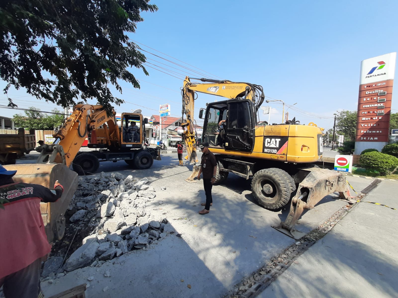 Wali Kota Semarang Perintahkan Camat dan Lurah Bongkar PJM Tanpa Izin