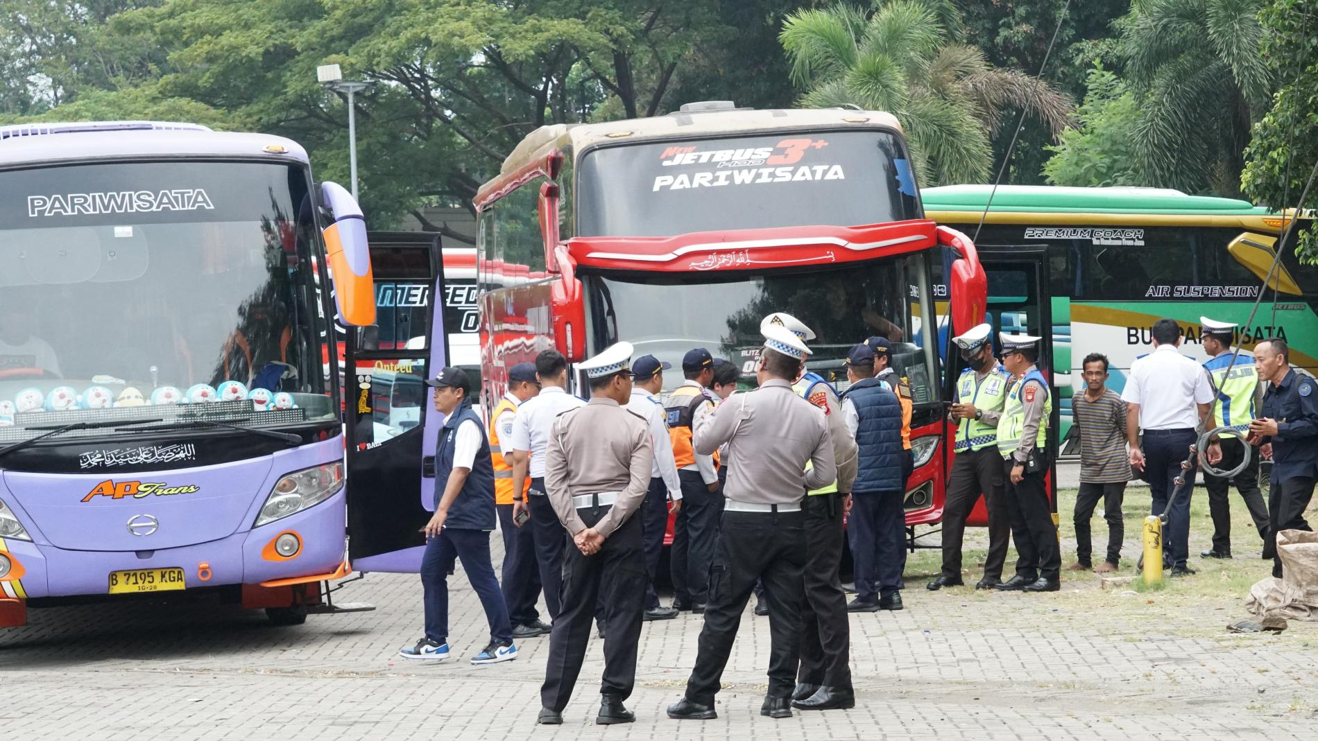 Kemenhub Periksa Bus Pariwisata, 69 % Bus Kantongi Bukti Laik Jalan