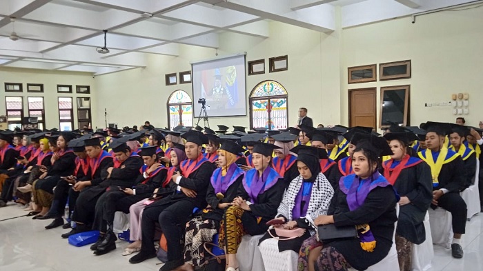 293 Lulusan USM Raih Predikat Cumlaude dalam Wisuda ke-68