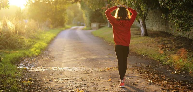 Manfaat Jalan Kaki Rutin, Menurunkan Tekanan Darah, Berat Badan Hingga Meningkatkan Kualitas Tidur Anda