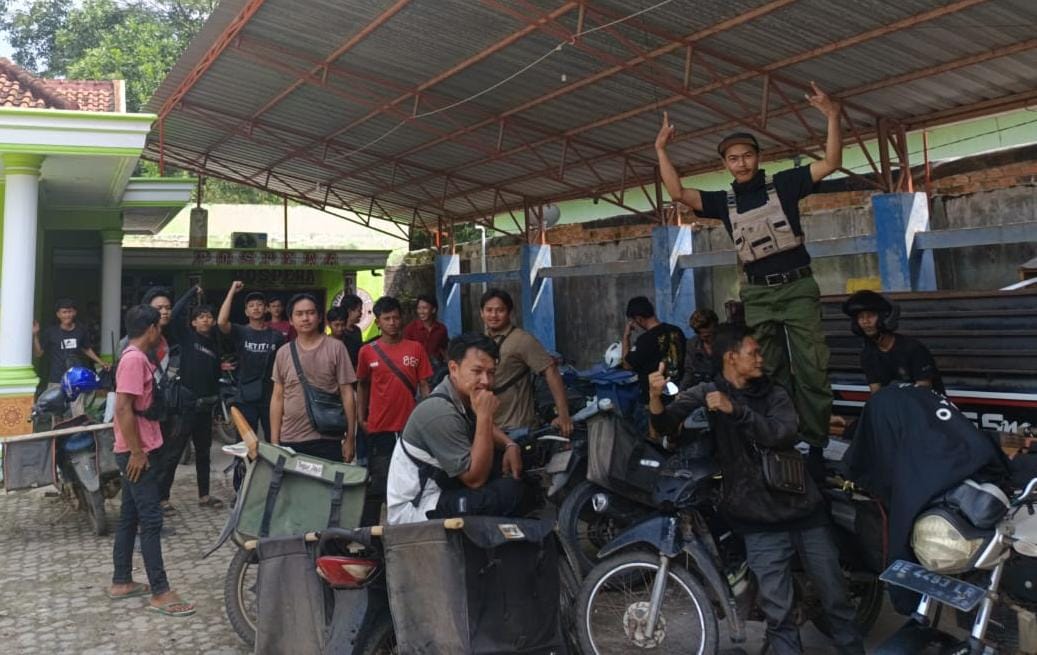 Merasa di Bohongi dan Gaji Tak Dibayar,Karyawan J&T Mesuji Mogok Kerja.