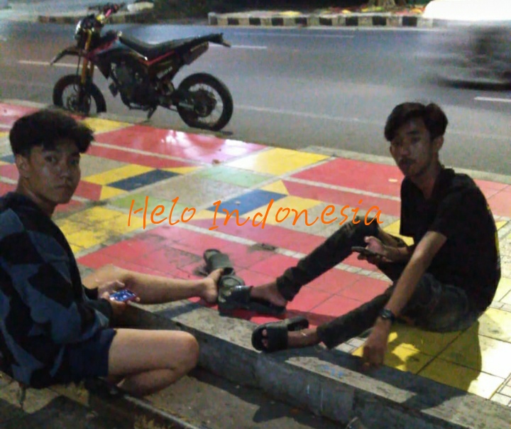 Tuntut Tanggung Jawab, Tekepor Terjerat Diduga Kabel  Lampu Hias di Enggal