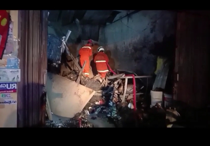 Ruko Pensiunan ASN Balam Ludes Terbakar di Sukarame