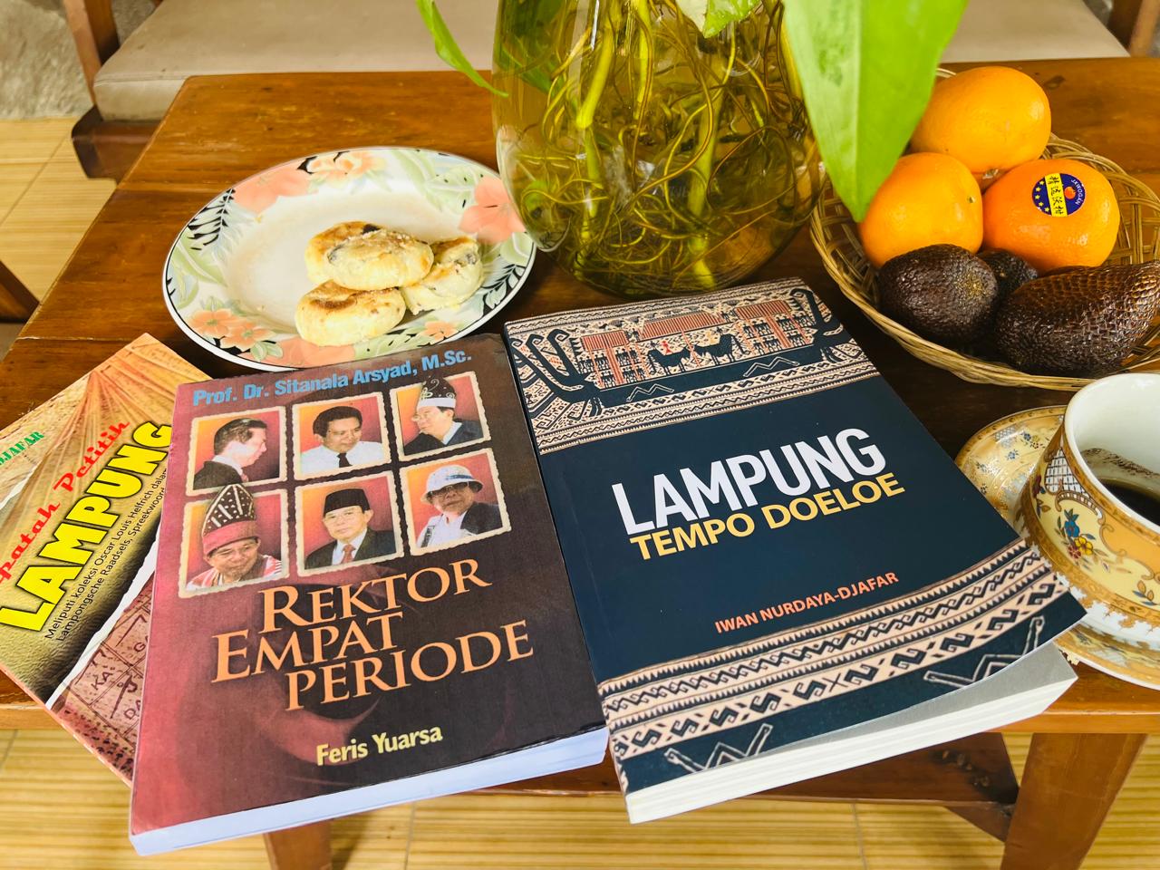 Woooi Udah Ngopi Belum? Ngopi, Baca, dan Menulis untuk Keabadian Geh