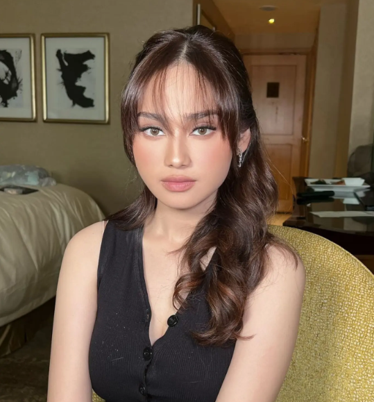 Era Single Cantiknya Syifa Hadju semakin Menyala di Pernikahan Beby Tsabina