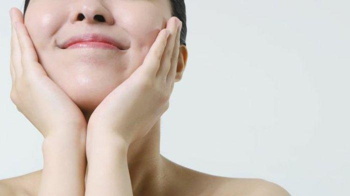 6 Cara Menjaga Kelembapan Kulit Agar Wajah Tetap Glowing