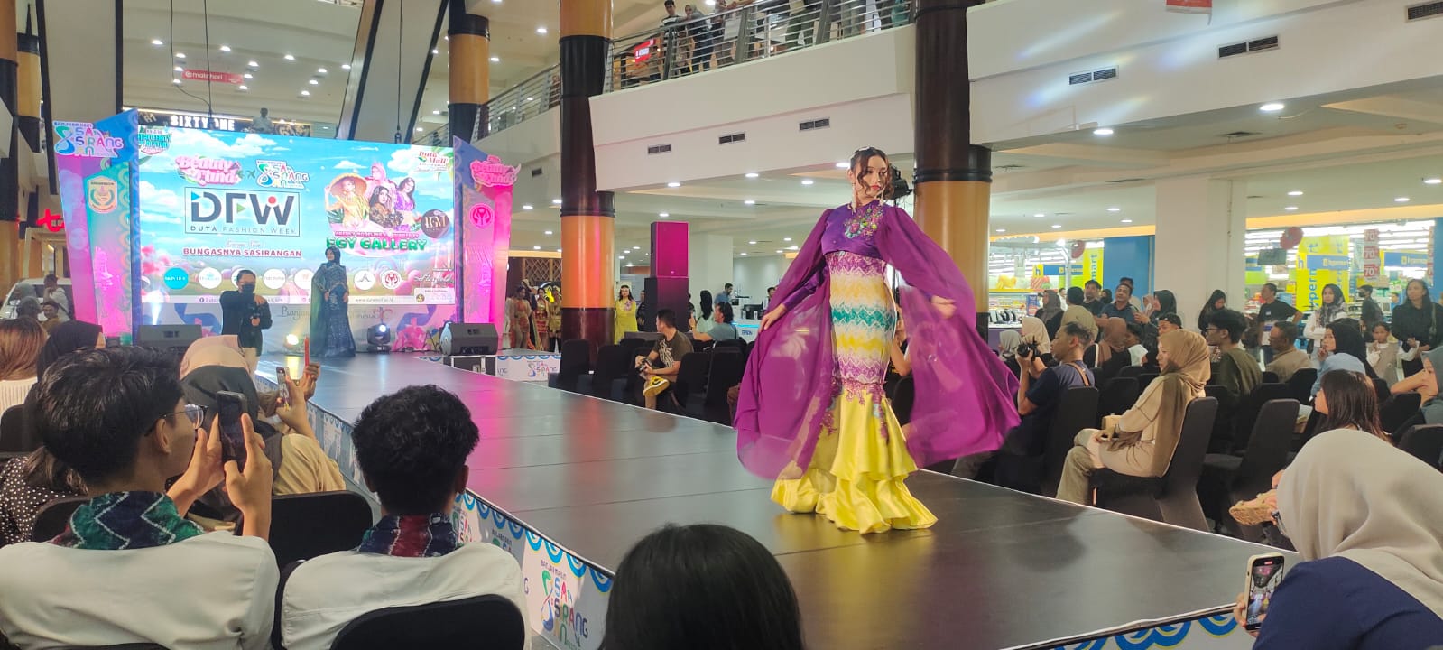 Banjarmasin Standarisasi Harga dan Kualitas Sasirangan