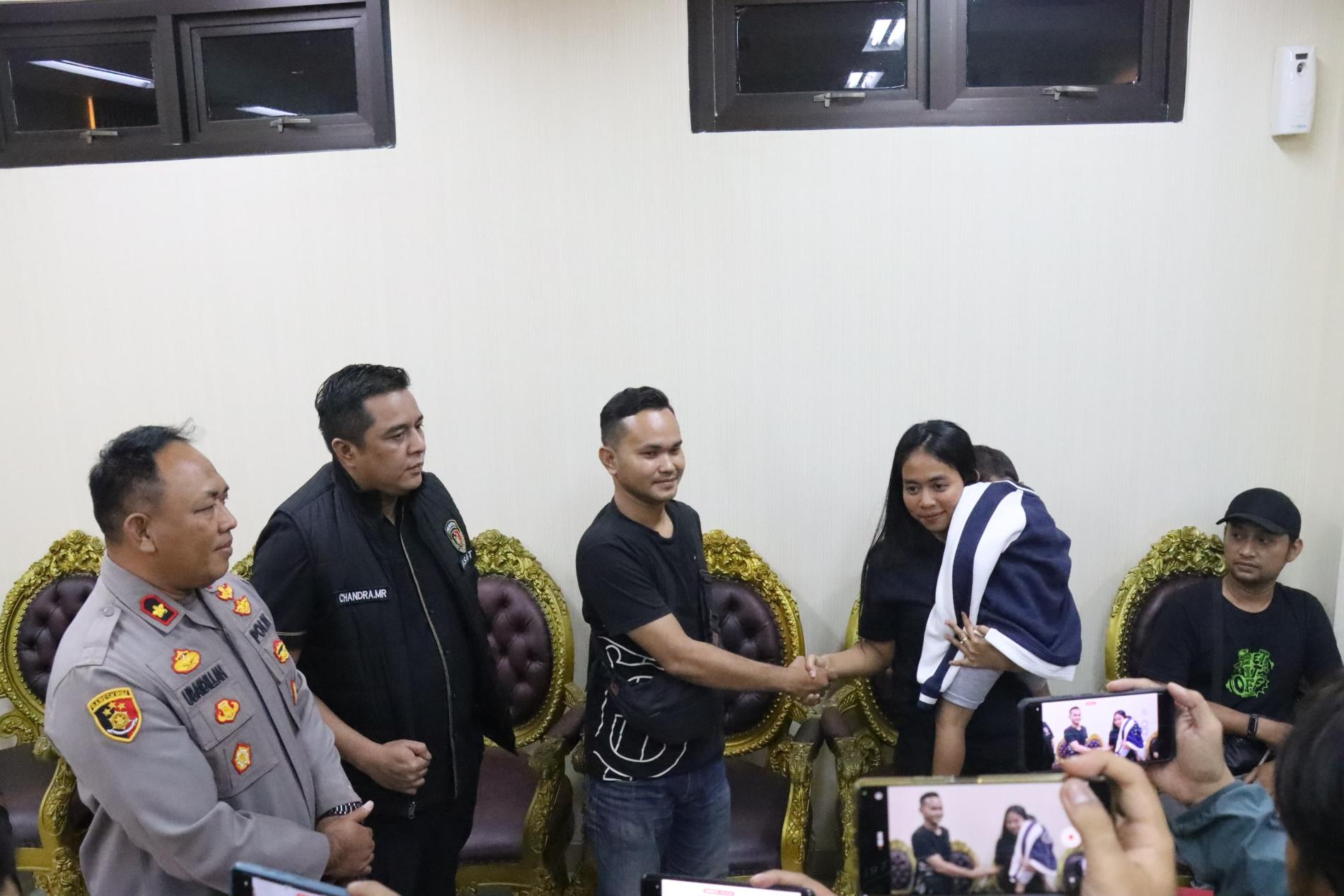 Sempat Viral di Medsos. Kangen Anak, Ibu Muda Nekat Menculik Anak Kandungnya Sendiri