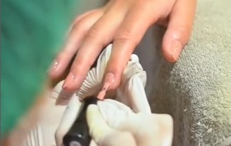 Sempurnakan Penampilanmu di Momen Spesial dengan Nail Gel Inovatif