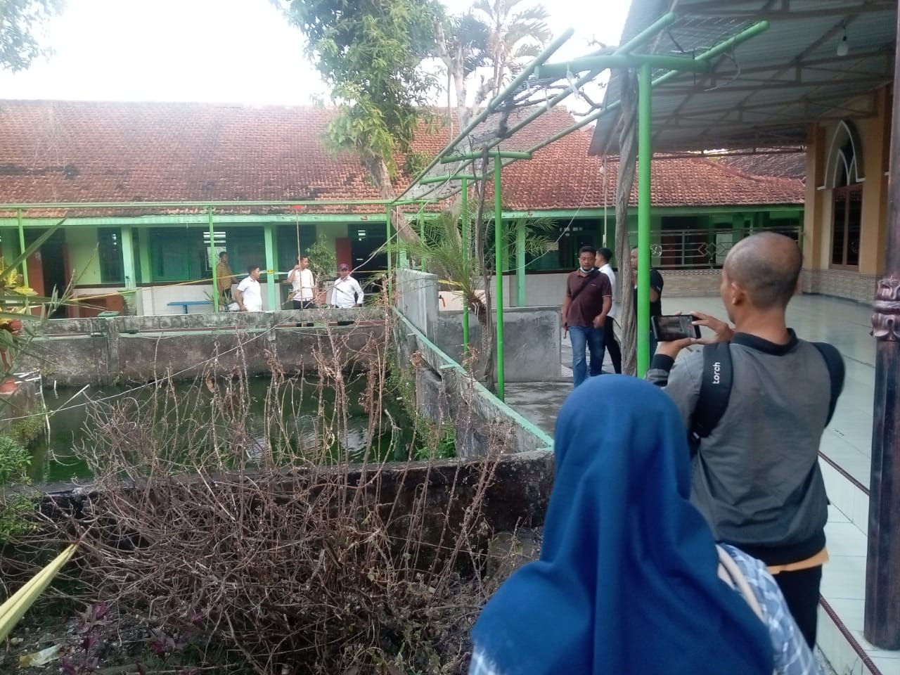 Ketua OSIS SMAN 1 Cawas Tewas Setelah Diberikan Kejutan Ulang Tahun Diceburkan ke Kolam Sekolah yang Ternyata Ada Aliran Listrik