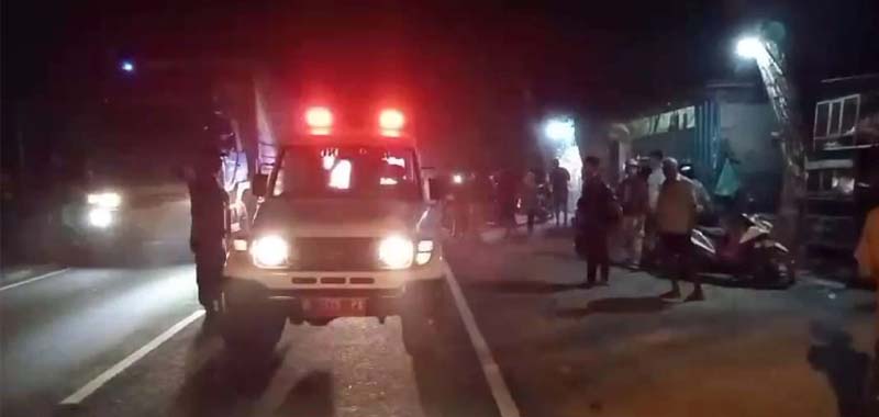 Astaga! Pasangan Suami Istri Tewas di Jalan Raya Lamongan-Babat, Tertabrak Kendaraan lain Terus Ditinggal Lari