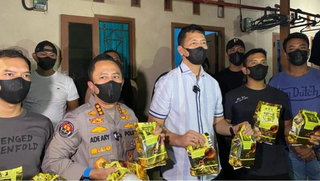 Tua Bangka 77 Tahun, Bangkotan Bau Tanah Residivis 3 Kali Masuk Penjara Tak Jera Jadi Kurir Narkoba, Polda Metro Jaya Berhasil Menyita 20 Kg Sabu Siap Edar