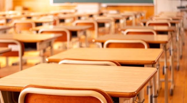 Siswa Sambut Gembira Duduk di Bangku SMA