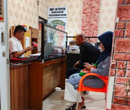 Pegawai FIF Dilaporkan Mukul Kepala Hingga Berdarah Kakak Debitur