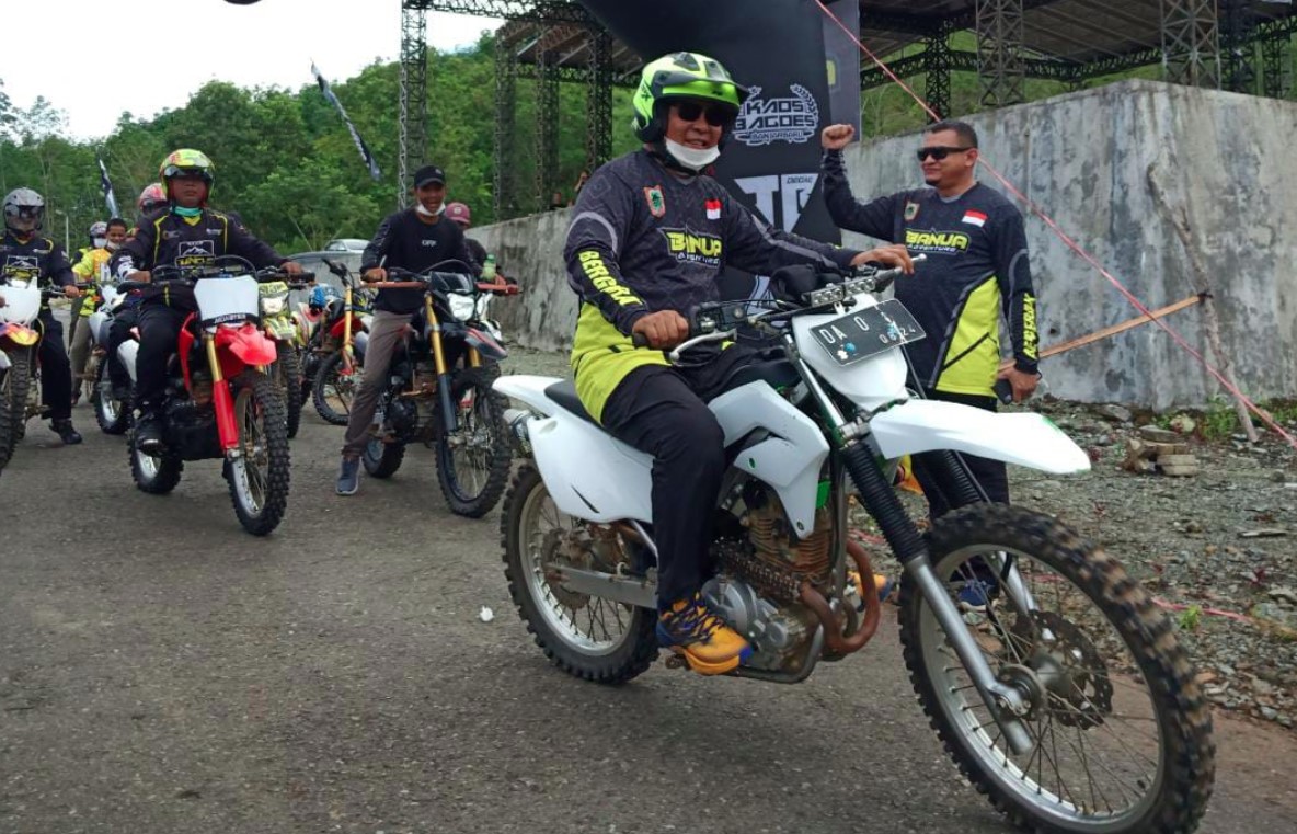 10 Ribu Rider Jelajah Jalan Banjarbaru-Batulicin Sepanjang 104 Kilometer 