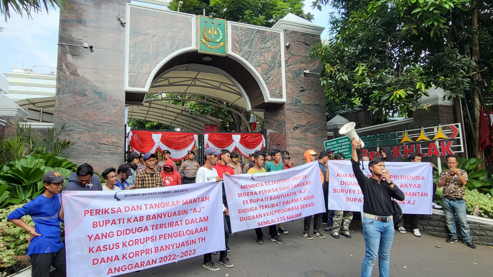 Askolani Terindikasi Dalam Pusaran Korupsi Program SERASI dan Dana Korpri, AASSJ Demo di Kejagung