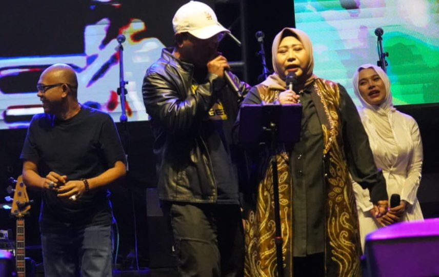 Diiringi Soneta Group, Duet Gubernur dan Calon Gubernur Kalsel Meriahkan Semarak Kemerdekaan 