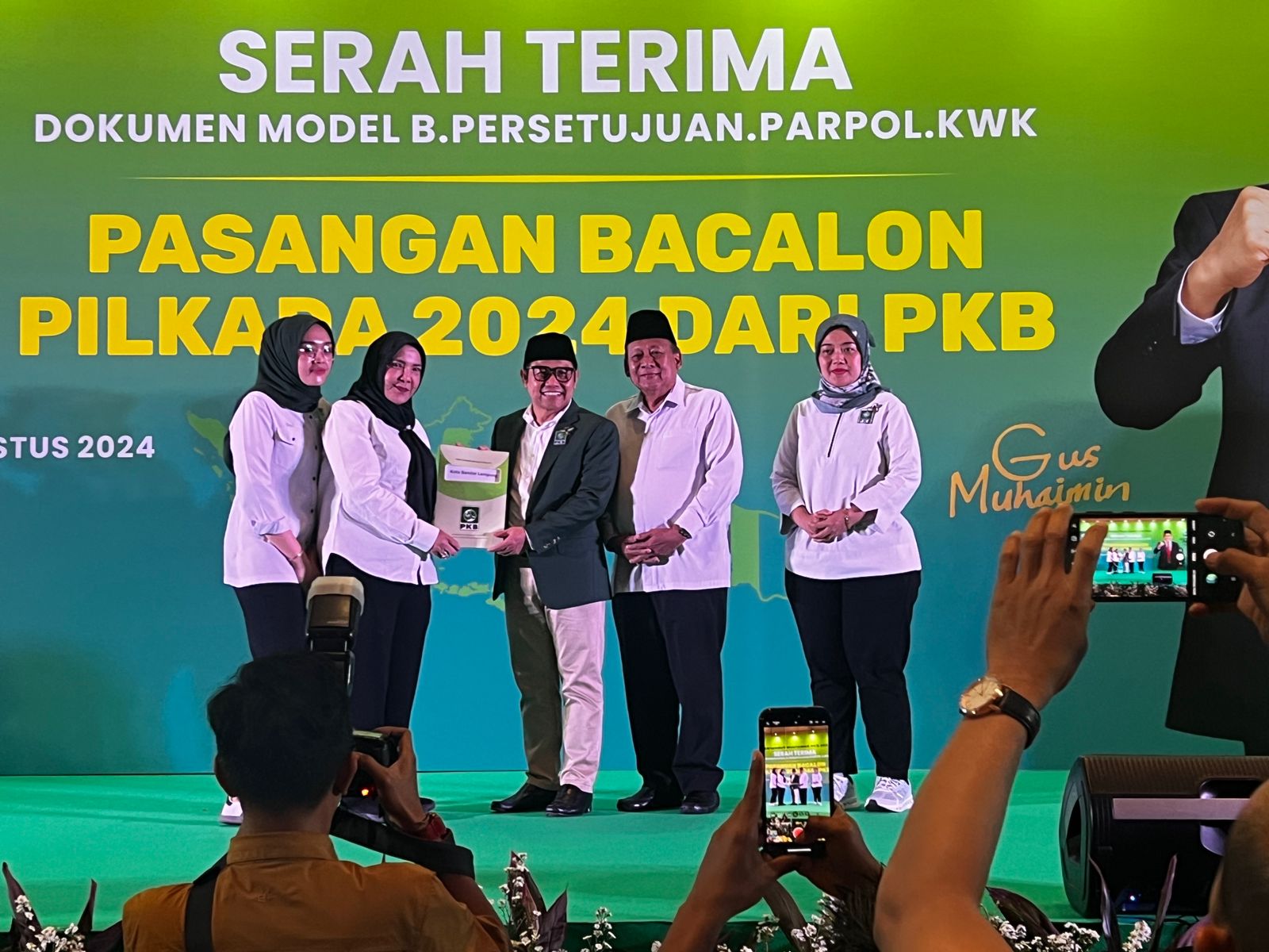 DPP PKB Serahkan Rekom ke Eva-Deddy untuk Pilwalkot Bandarlampung
