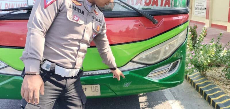 Tabrakan Adu Banteng Bus Restu vs Suzuki Shogun, Pedagang Bawang Merah Ponorogo Meninggal Dunia