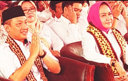 Didukung PDIP-Gerindra, Petahana Daftar Pertama ke KPU Tulangbawang