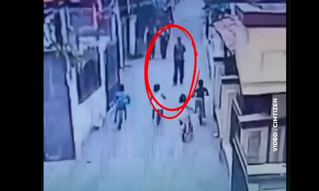 Viral ! Anak Sedang Main Sepeda Dijambret Kalungnya, Pelaku Berhasil Meloloskan Diri Dengan Tenang