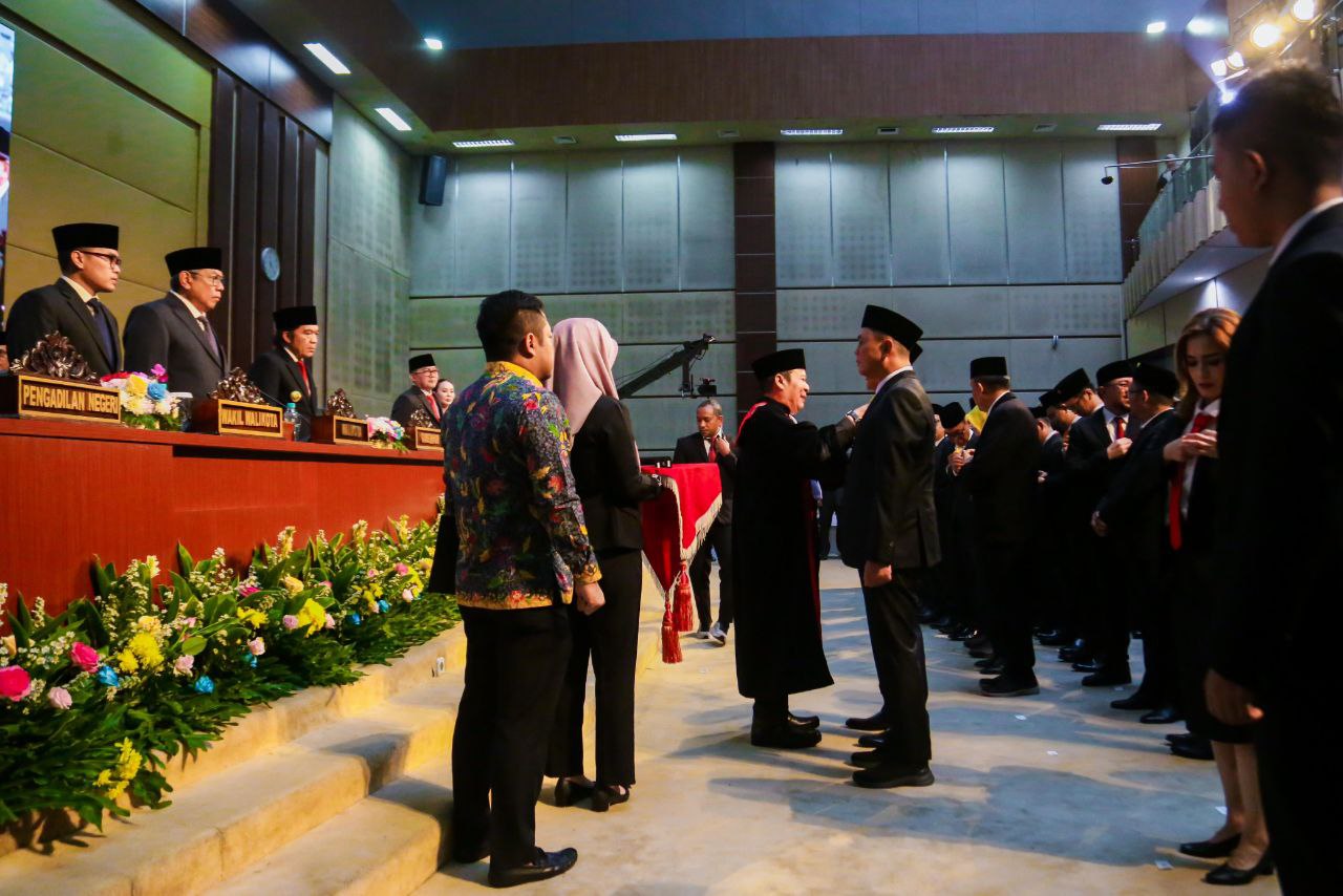 Hadiri Pelantikan DPRD Tangsel Periode 2024-2029, Wali Kota Benyamin Ajak Kedepankan Kepentingan Masyarakat