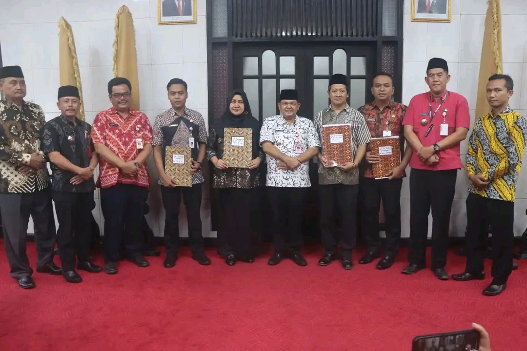 Bupati Semarang Tunjuk Dua Sekcam Gantikan  Kades yang Ikut Pilkada