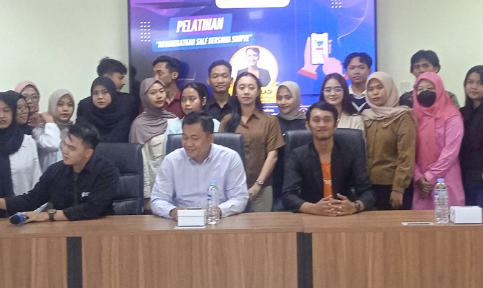 40 Mahasiswa USM Dilatih Strategi Tingkatkan Penjualan Bersama Shopee