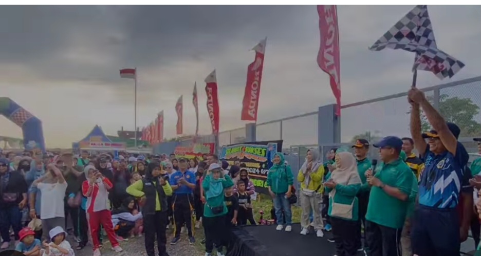 Pj. Gubernur Lampung Lepas Peserta Jalan Sehat dalam Rangka Peringatan Hari Perhubungan Nasional 2024