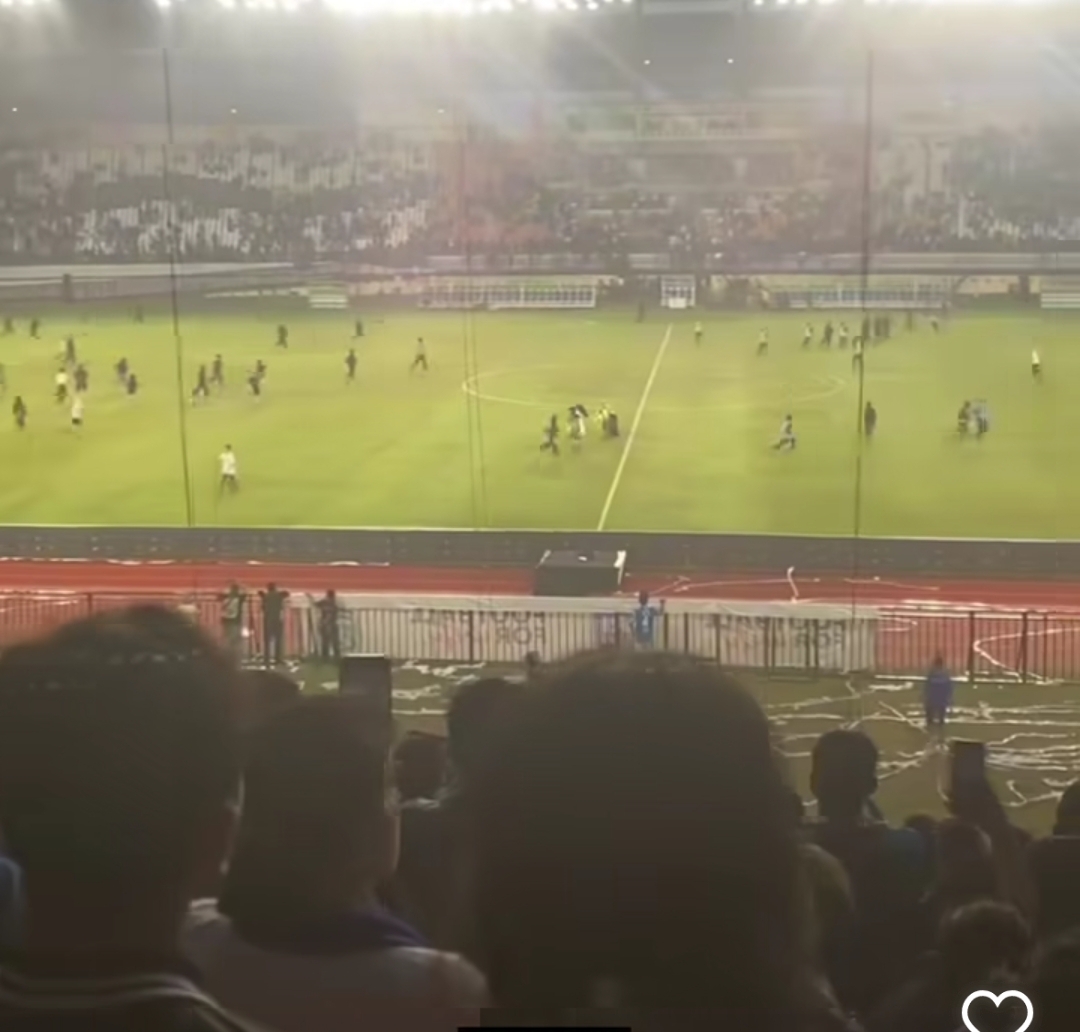 Kemenangan Persib Bandung Atas Persija Diwarnai Kerusuhan, berikut Kronologinya