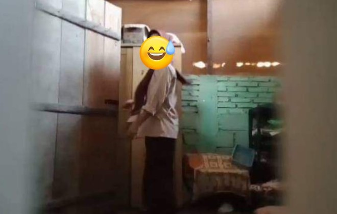 tangkapan layar pelaku yang diduga merekam adegan terlarang guru dan muridnya tangkapan layar pelaku yang diduga merekam adegan terlarang guru dan muridnya