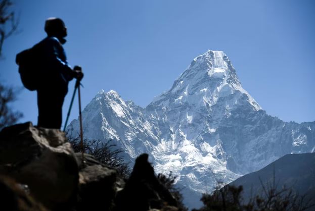 Mengalami Anomali Gunung Everest Bertambah Tinggi Dua Milimeter Tiap Tahun