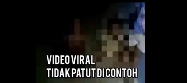 Video Ibu Kandung Aniaya Anaknya di Padang Saat VC dengan Suaminya