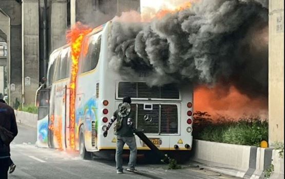 Bus Membawa 44 Guru dan Murid di Thailand Pecah Ban Hingga Terbakar, 25 Orang Tewas