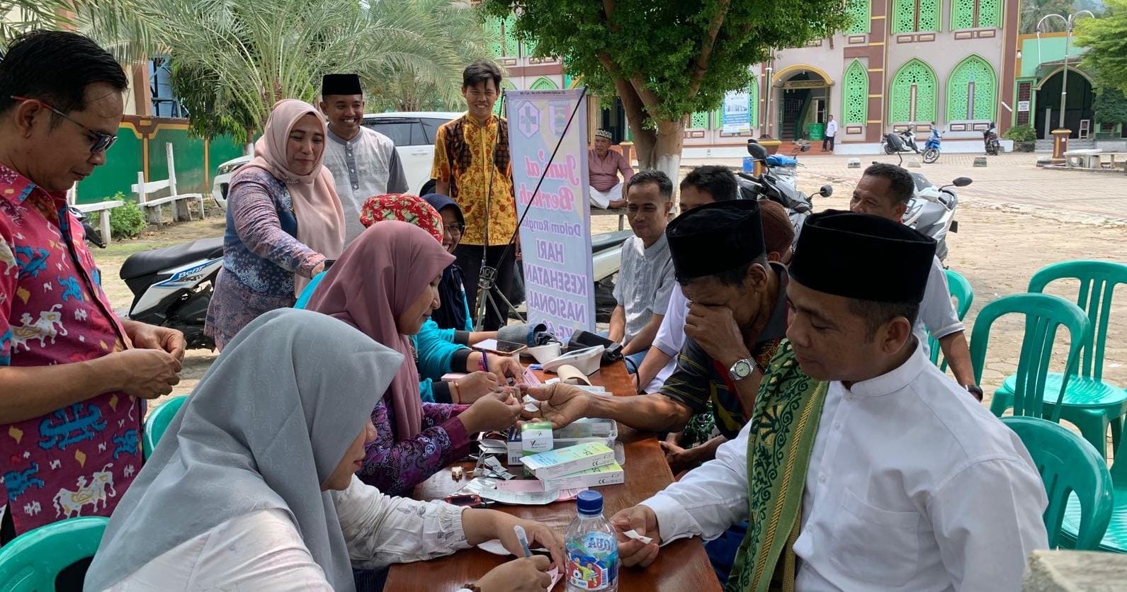 Berikan Pelayanan Kesehatan Gratis, Dinkes Pesawaran Datangi Masjid