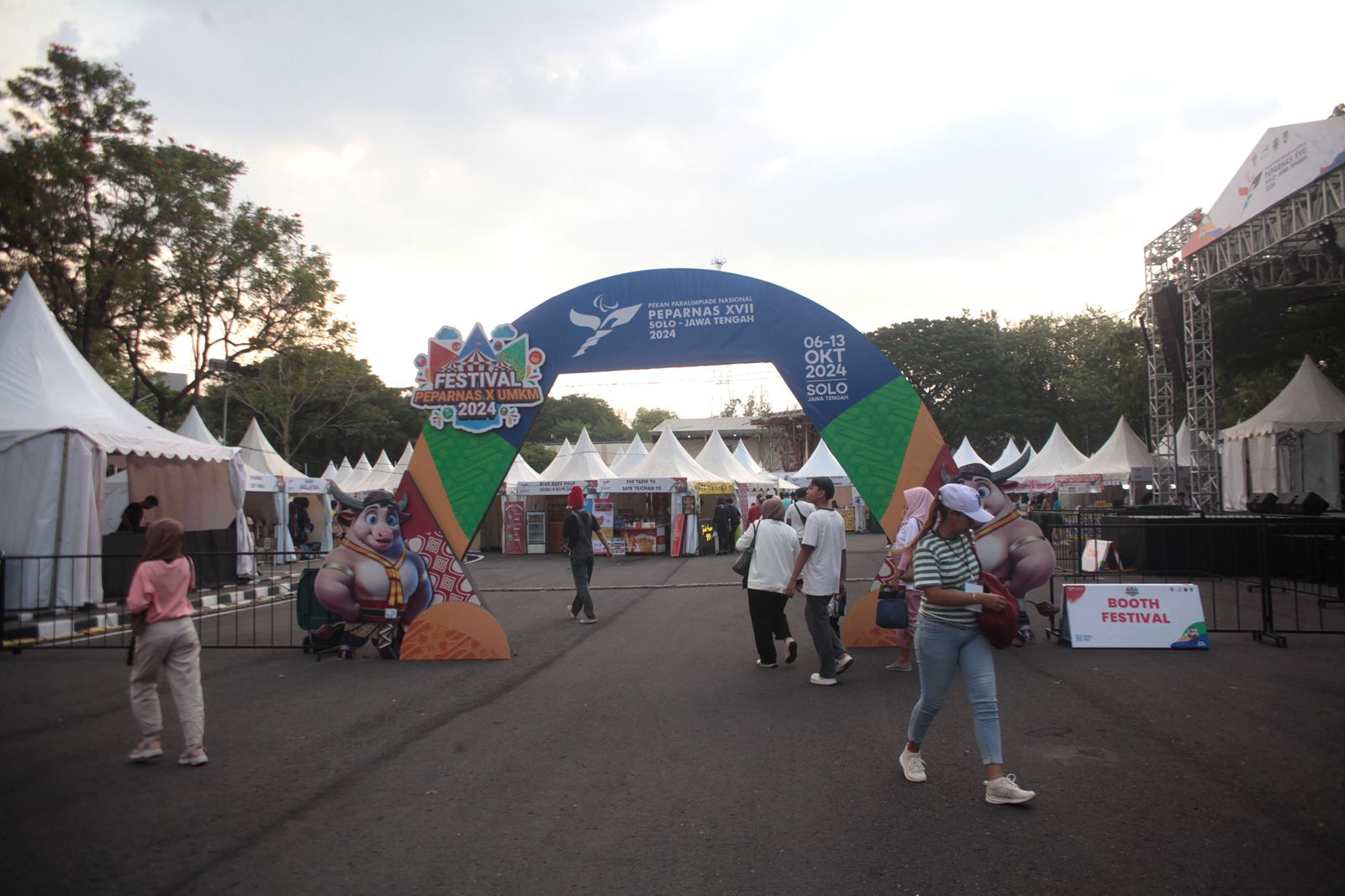 PEPARNAS XVII Bikin Omzet UMKM Melejit, Es Teh Solo Laris Manis