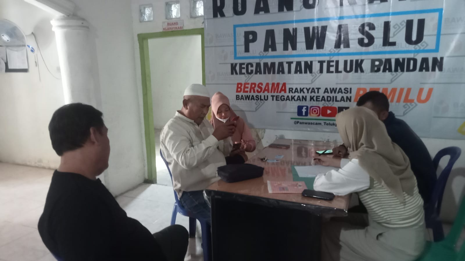 Banner Nanda - Anton Disabotase, Relawan Lapor Panwascam