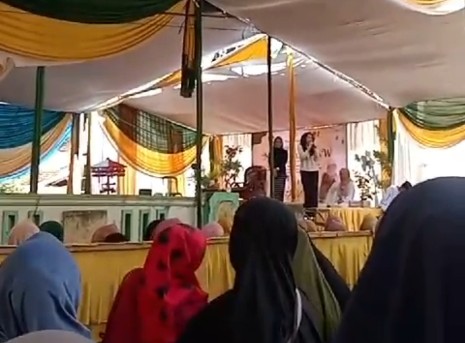 Ngaku Isteri Cabup Pesawaran Aries Sandi, Kampanye di Masjid