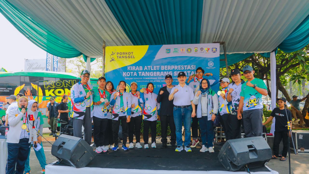 Hadiri Kirab Menuju Porkot Tangsel 2024, Tabrani Beri Semangat ke Seluruh Atlet
