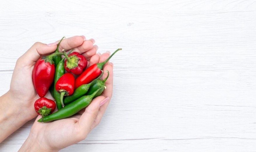 Cara Ampuh Mengatasi Tangan Panas Seperti Terbakar Akibat Cabai