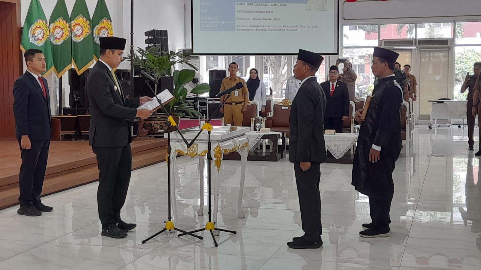 Lantik Pj Sekda Kendal, Bupati Dico Ingatkan Pola Kerja yang Responsif