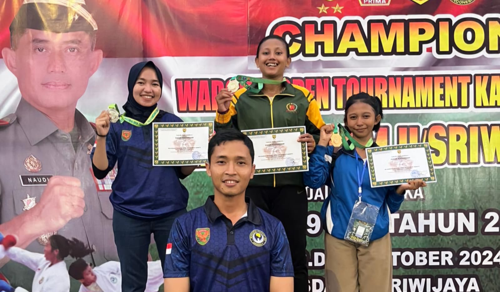 Sabet Emas, Karateka Indah Febriani Harumkan Nama Pesawaran